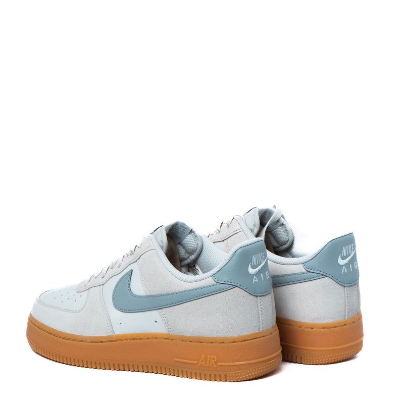 Tenis Nike Air Force 1 07 Lv8